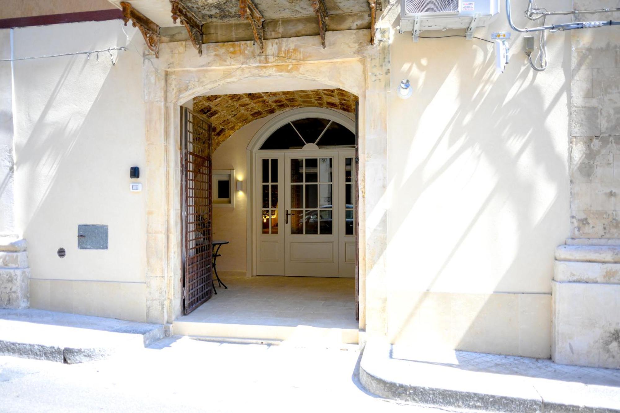 La Grotta, Luxury Suite & Spa Noto Buitenkant foto